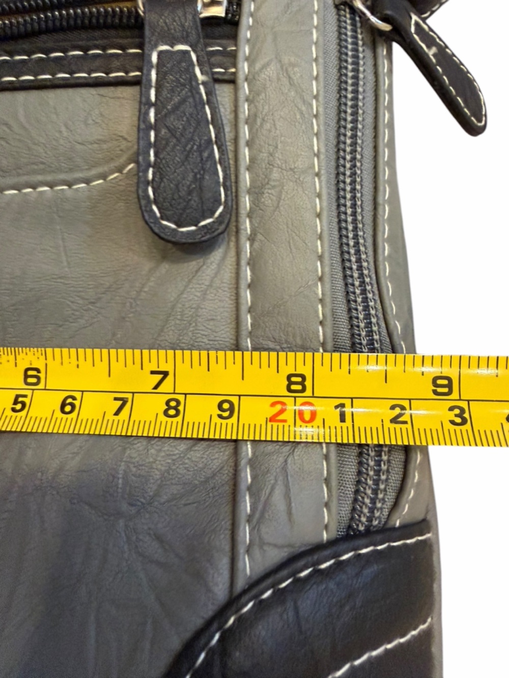 STONE& CO Crossbody Grey Purse with Outside and Inside Pockets - Picture 4 of 9